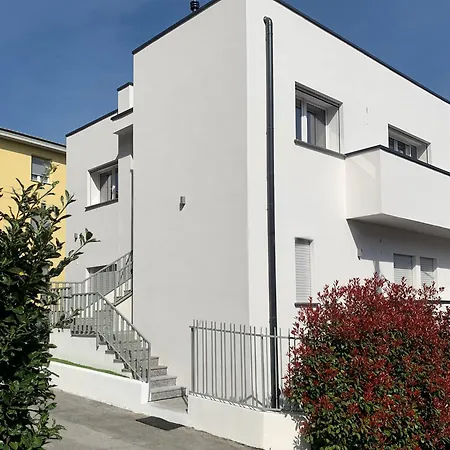 - Cernobbio Apartament *